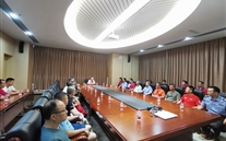 ���۲���־ ���鲻��ɫ--��ҫ���Ÿ���˾��չ��ף����93�������